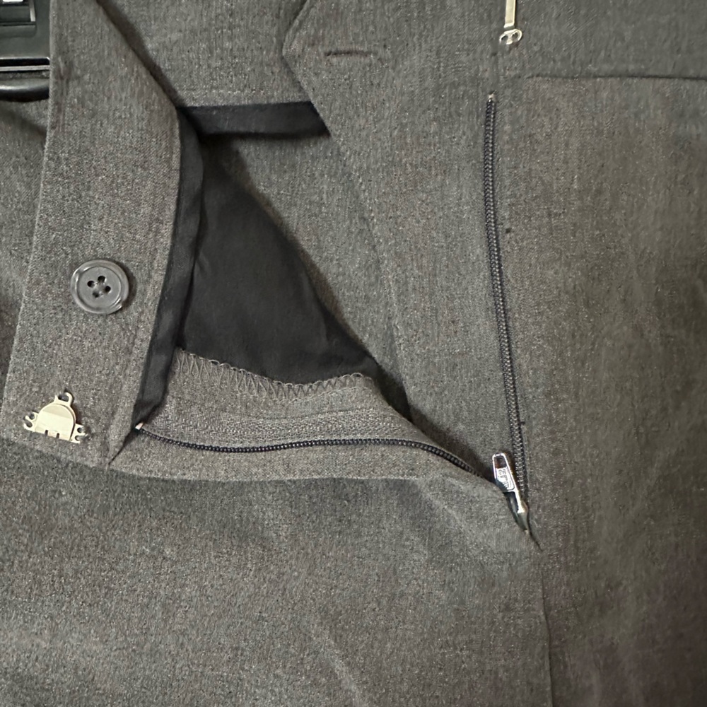 Mossimo Stretch Dressy Gray Cropped Cargo Pants. NWOT Size 10 - Picture 10 of 10